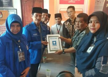 DPD PAN Serahkan 30 Berkas Bacaleg Ke KPU Tanjungpinang.