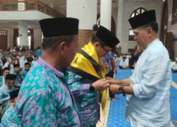 Bupati Natuna Wan Siswandi Antarkan Jemaah Haji Hingga Batam