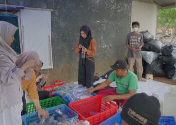 Bio Farma Libatkan Karyawan Upaya Lestarikan Lingkungan Dalam Program “Bottle Exchange with Plants”