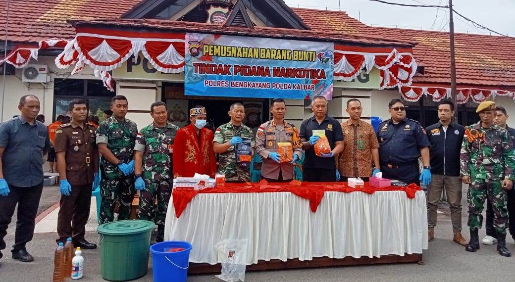 Polres Bengkayang Tindak Pelaku Penyalahguna Narkoba Jenis Sabu 3101,7 Gram Hingga Dimusnahkan