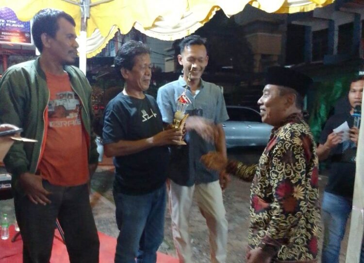 Penutup Acara Pertandingan Domino Yang Digelar Garda Limko Dihibur Dengan Orgen Tunggal