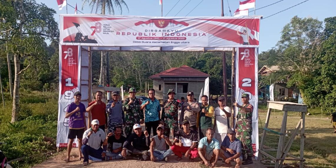 Semangat Menyambut Hut Ri Ke 78 Babinsa Dan Masyarakat Bangun Gapura