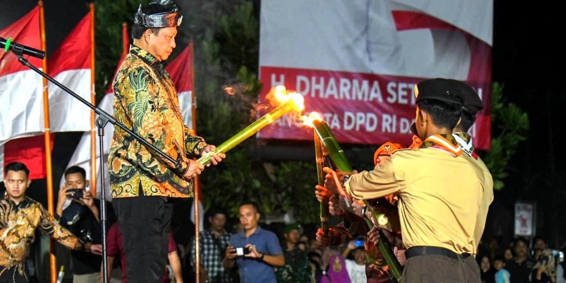 Kegiatan Malam Taptu dan Pawai Obor di Pantai Piwang Natuna Dilepas Mendagri RI Tito Karnavian