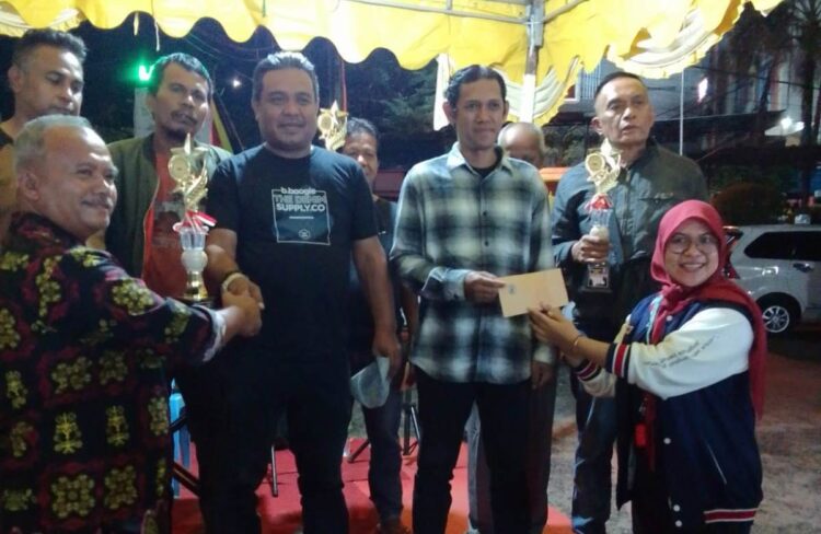 Penutup Acara Pertandingan Domino Yang Digelar Garda Limko Dihibur Dengan Orgen Tunggal