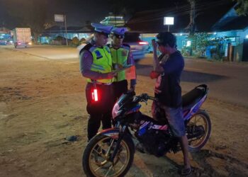 Tilang Ditempat, Satlantas Polres Bengkayang Tindak Tegas Bagi Kendraan Knalpot Brong