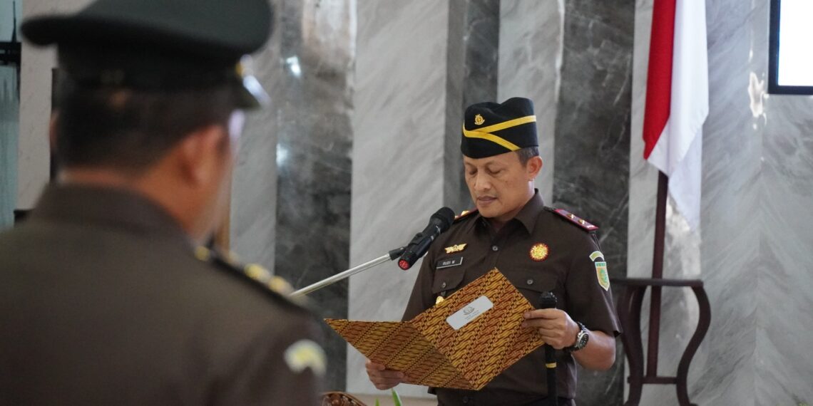 Kajati Kepri Pimpin Upacara Setijab Sekaligus Lantik Eselon II & III Di Lingkungannya