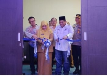 Mewakili Gubernur Sumbar Kadis. Kominfo Sumbar Resmikan Ruang Command Center Pemkab. Padang Pariaman