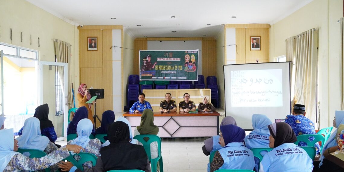 Tim Penyuluhan Hukum Kejati Kepri Berikan Edukasi Ibu TP-PKK & Ibu Rumah Tangga Sadar Hukum