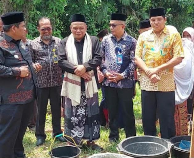 Bupati Wujudkan Pembanguan MCK & Gedung Serbaguna Di Pondok Pesantren Madinatul Ilmi Islamiyyah
