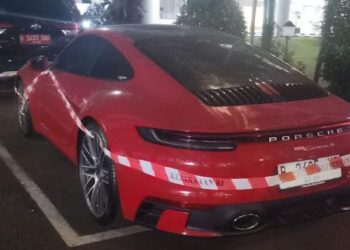 Tim Penyidik Jaksa Sita Satu Unit Mobil Mewah Hasil Kejahatan Tersangka NPWH Alias EH