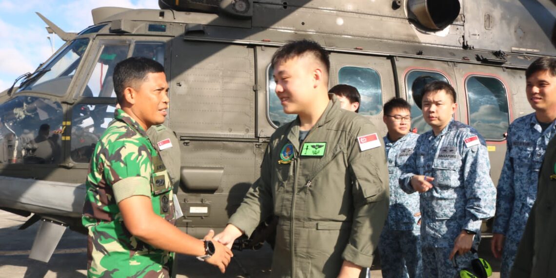 Jaga Persahabatan, Danlanud RHF Sambut Kedatangan Heli H225M Milik Angkatan Udara Singapura.