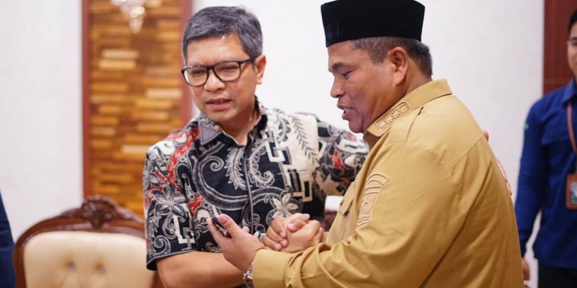 Diruangan Kerjanya Bupati Padang Pariaman Sambut Hangat Atas Kunjungan Dubes Indonesia