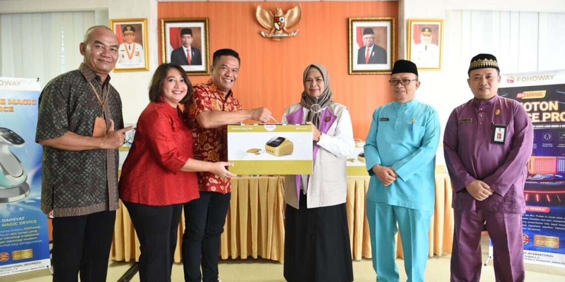 Dewi Ansar Apresiasi Launcing Alat Terapi Kesehatan Fohowey Internasional di RSUD RAT