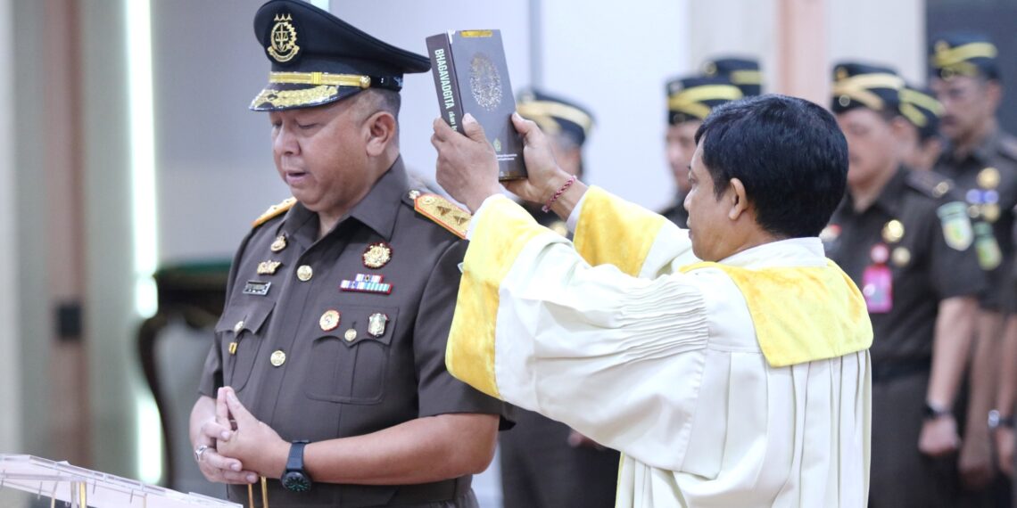 Jaksa Agung ST Burhanuddin Lanti 2 Orang Kajatik Sekaligus, Netralitas ASN Kejaksaan Harga Mati!