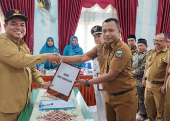 Suhatri Bur Hadiri Serah Terima Jabatan Camat Batang Gasan & Pelantikan Ketua TP-PKK