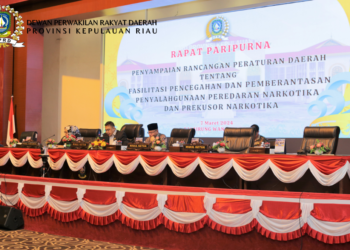 Rapat Paripurna DPRD Kepri Faraksi-Fraksi Sampaikan Pandum Ranperda Pemberantasan Penyalahgunaan Narkotika