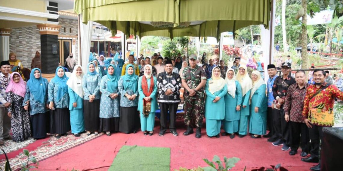 Bupati Suhatri Bur Terima Kunjungan Tim Penilai Lapangan Nominator Dasa Wisma Tingkat Provinsi