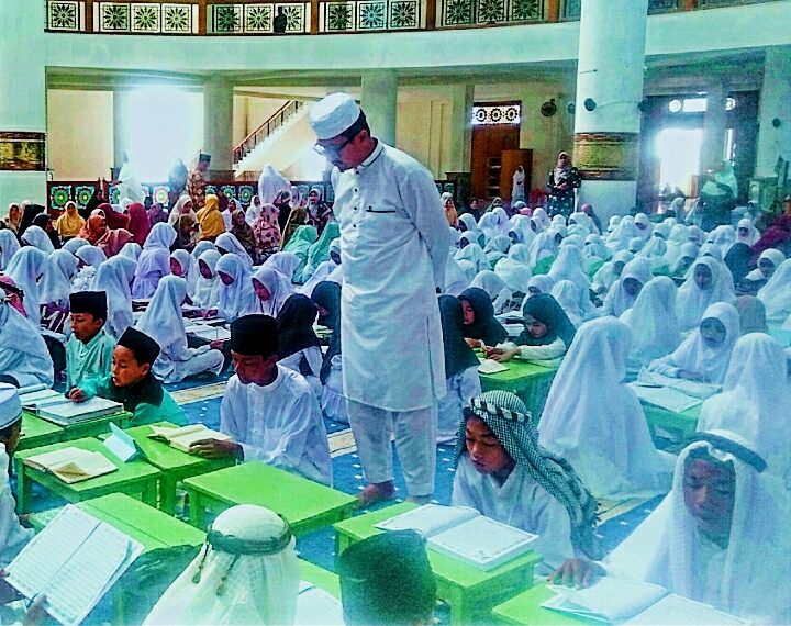 Hadiri Khataman Al-Qur’an 265 Santri TPQ, Ini Pesan Sekda Natuna