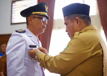 Suhatri Bur, hadiri Serah terima jabatan Camat 2 x 11 Enam lingkung & pelantikan Ketua TP PKK Kecamatan