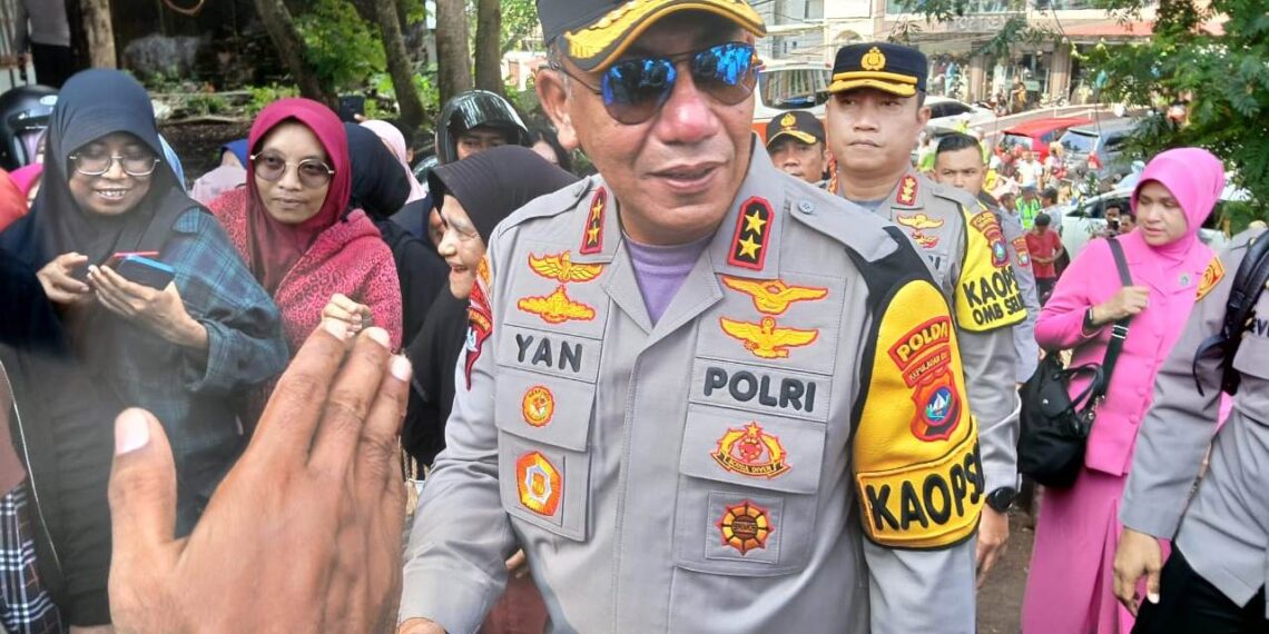Polda Kepri & Polres Tanjungpinang Bagikan 2 Ribu Lebih Paket Sembako Murah Kepada Masyarakat