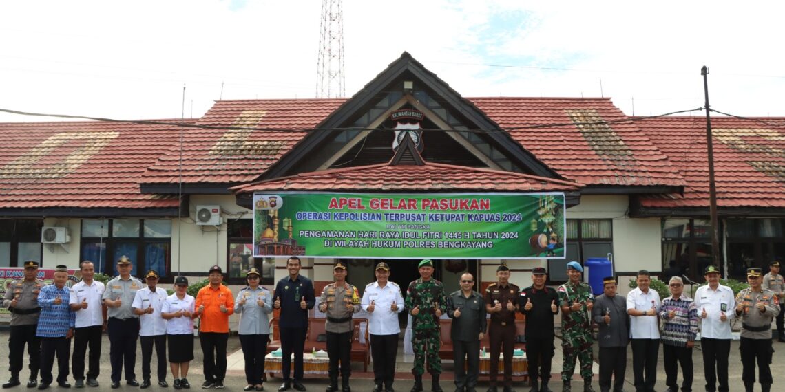 Siap Amankan Perayaan Idul Fitri 1445 H, Kapolres Bengkayang Pimpin Apel Pasukan Ops Ketupat Kapuas 2024