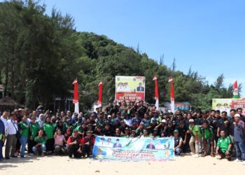 Ratusan Buruh di Bengkayang Peringati May Day 2024 dengan Senam Bersama