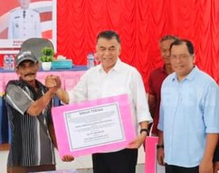 Pemda Natuna Berikan Bantuan Alat Tangkap Untuk Nelayan Pulau Tiga