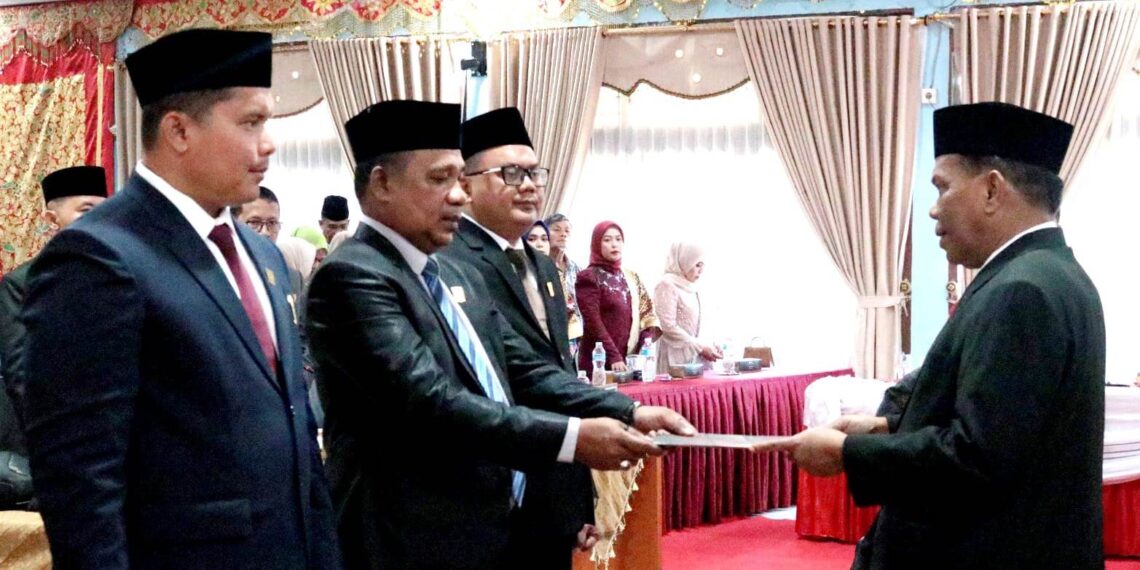 Wabup Rahmang Hadiri Paripurna Pelantikan Pimpinan DPRD Padang Pariaman Periode 2024-2029,