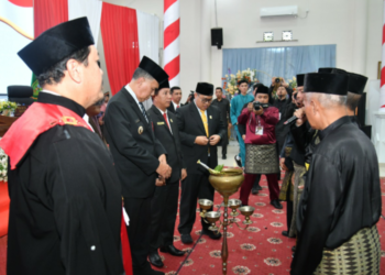 20 Anggota DPRD Natuna Resmi Dilantik dan Diambil Sumpah Jabatannya