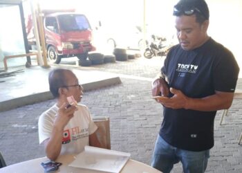 Warga Pencinta Turnamen Domino Datangi Panitia Pordi Di K2 Daftarkan Diri Untuk Ikut Menjadi Peserta