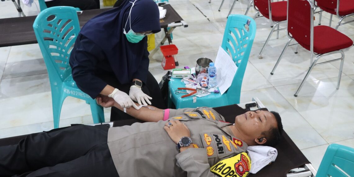 Peringati Hari Jadi Humas Polri ke-73, Polres Bengkayang Gelar Donor Darah