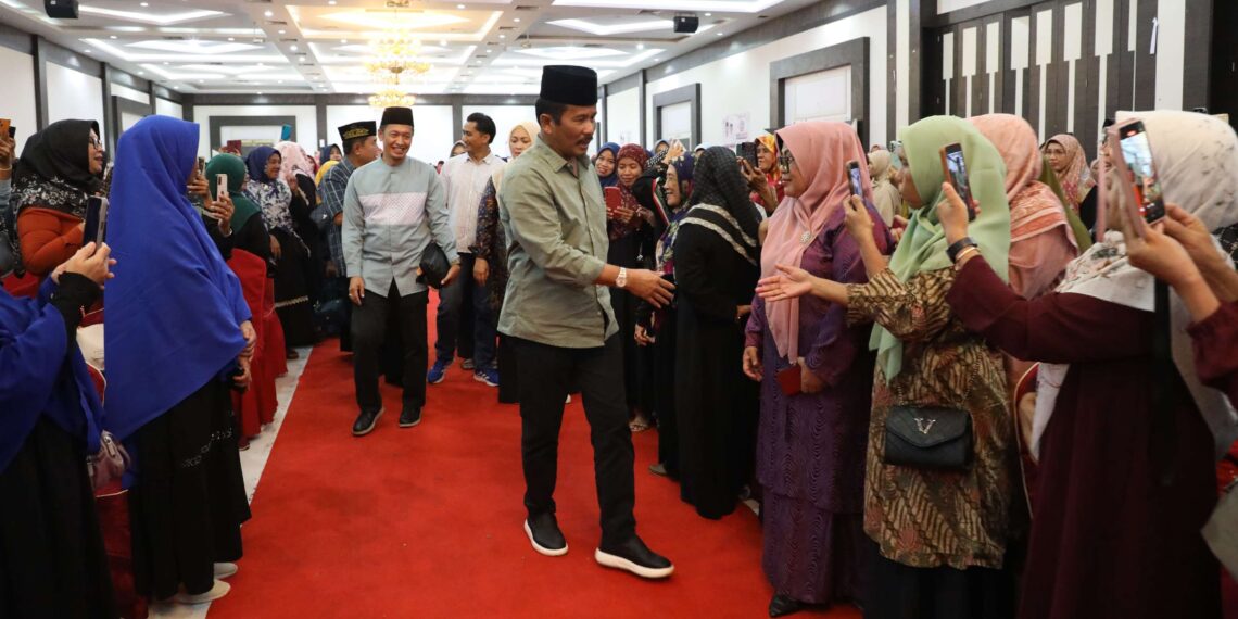 Utamakan Syiar Islam, Cagub-Cawagub Rudi Rafiq Didukung Ibu-ibu Majelis Taklim Se-Batam