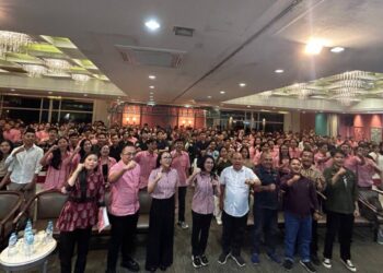 Kemajuan Landak Masyarakat Rasakan Kepemimpinan Karolin