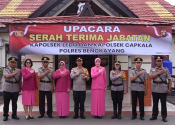Kapolres Bengkayang Gelar Upacara Serah Terima Jabatan Kapolsek Ledo dan Kapolsek Capkala