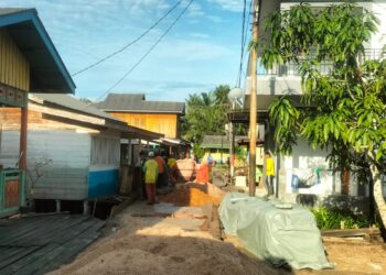 Pemerintah Desa Duara Bangun Jalan Menuju SD Ngeri 002 Lingga Utara.