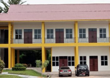 Proyek Gedung Penghubung Disdik Kepri Telan Biaya 1,3 M Lebih Tiangnya Miring Atap Tidak Rapi