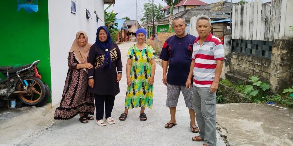 Warga Ucapkan Terimaksih Kepada Anggota DPRD Nasrul Bangun Smenisasi Jalan GG Al Ikhlas 1