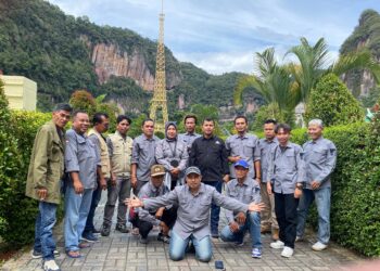 Forum Wartawan Parlemen Padang Pariaman Gelar Study Tour ke Harau dan Bukittinggi