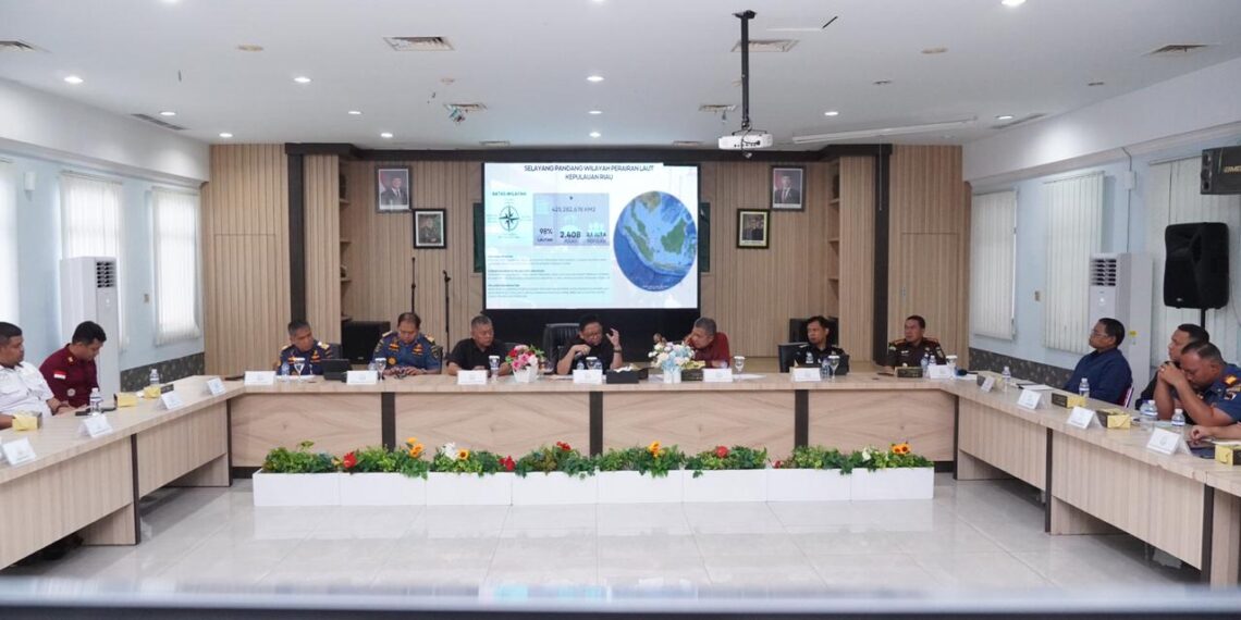 Upaya Optimalisasi Devisa Negara. Kajati Kepri Gagas Perizinan Satu Atap Labuh Jangkar Kapal