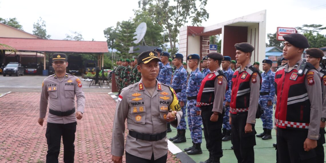 Kapolres Bengkayang Pimpin Apel Kerahkan 371 Personil Pengamanan Penggantian Tahun Baru 2025