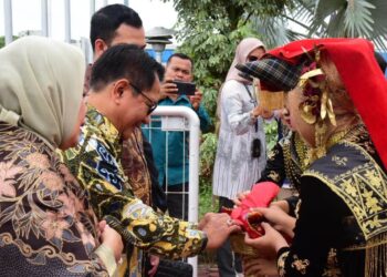 Bupati/wakil Bupati Tiba di Padang Pariaman JKA-Rahmat Disambut Dengan Meriah