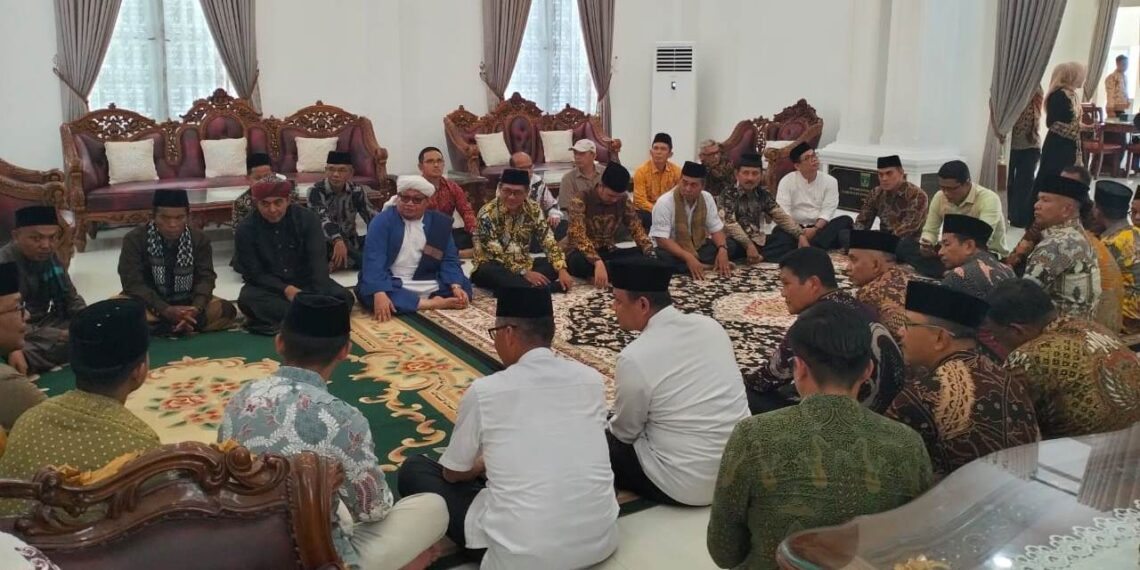 Awal Tempati Rumah Dinas Bupati Padang Pariaman Gelar Do’a & Buka Bersama