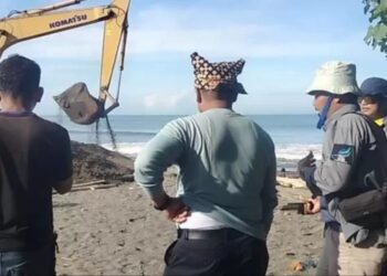 Ketua DPRD Padang Pariaman Bersama Forum Wartawan Parlemen Turut Serta Goro Akbar