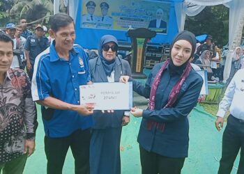 Bupati apresiasi Anggota DPR RI Cindy MSS Serahkan Bantuan Alsintan Kepada Petani