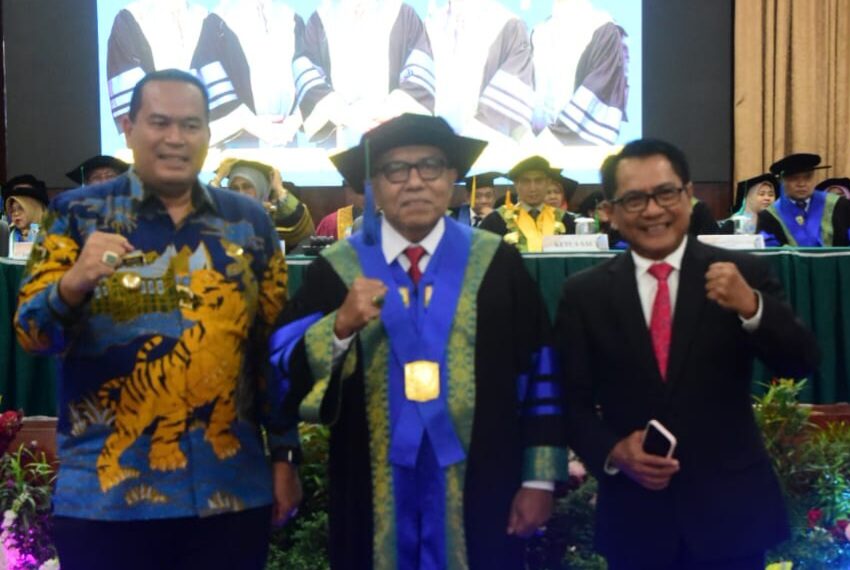 Bupati Hadiri Pengukuhan Prof. Is Prima Nanda sebagai Guru Besar Unand