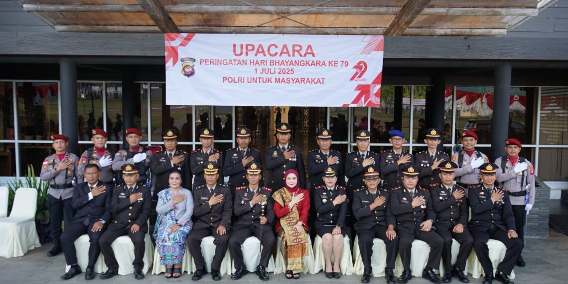 Kapolres Bengkayang Pimpin Upacara Dalam Memperingati HUT Bhayangkara Ke-79