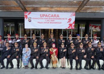 Kapolres Bengkayang Pimpin Upacara Dalam Memperingati HUT Bhayangkara Ke-79