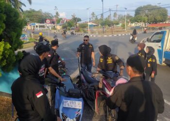 Ormas Gagak Hitam Galang Dana Bantu Korban Puting Beliung di Desa Tanjung Kelit
