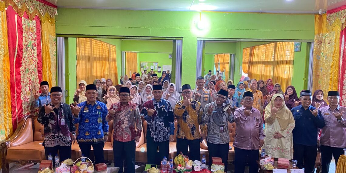 MTsN 2 Padang Pariaman Tuan Rumah Rakor KKMTs Sumbar, Kakanwil Tekankan Digitalisasi 