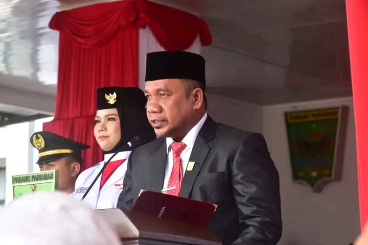Ketua DPRD Padang Pariaman Bacakan Teks Proklamasi pada Upacara HUT RI ke-81